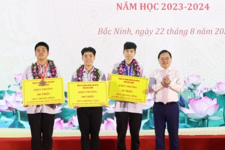 Bắc Ninh gần 5,2 tỷ đồng khen thưởng giáo viên và học sinh giỏi