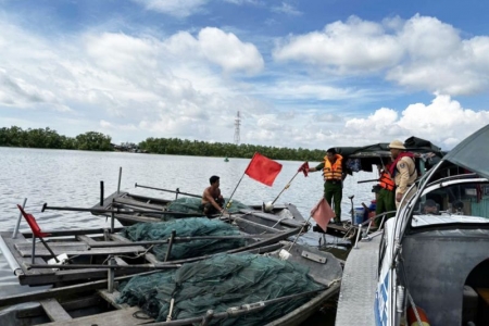 Thị xã Quảng Yên: Thu giữ 115 lồng bát quái dùng khai thác thủy sản trái phép