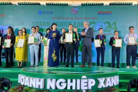 Vina CHG nhận danh hiệu “Doanh nghiệp Xanh TP. HCM năm 2024”