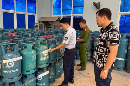 Bắc Ninh phát hiện cơ sở san chiết gas trái phép lớn