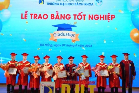 Đà Nẵng: Trường Đại học Bách khoa trao bằng tốt nghiệp cho gần 600 học viên, sinh viên