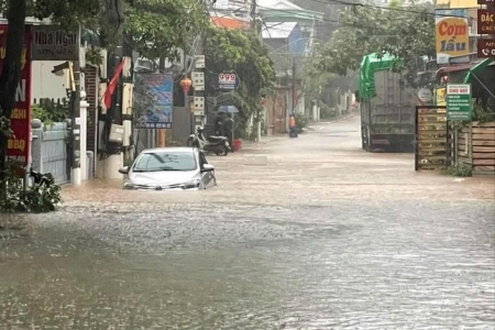 Thời tiết ngày 12/9: Miền Bắc ngập lụt, miền Trung và miền Nam mưa lớn