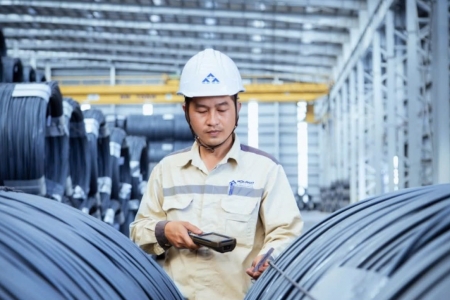 Giá thép hôm nay 9/9: Tiếp tục giảm sâu trên sàn giao dịch