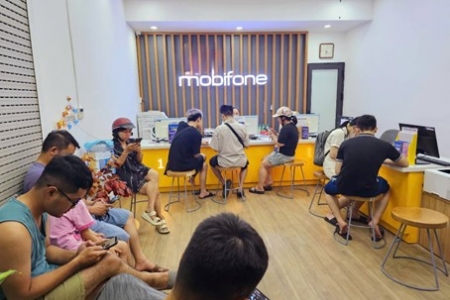 MobiFone đồng hành cùng khách hàng duy trì kết nối liên lạc sau bão Yagi