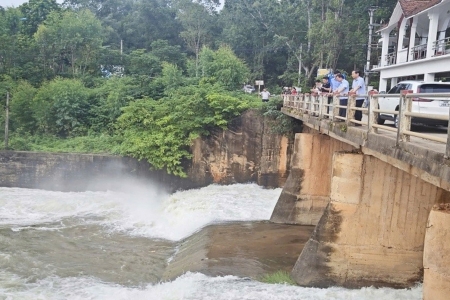Phúc Yên xả tràn nước hồ Đại Lải xuống Cote+20,00m để đón lũ