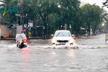 Dự báo thời tiết 11/9: Mưa giông khắp cả nước, miền Bắc ứng phó lũ lụt