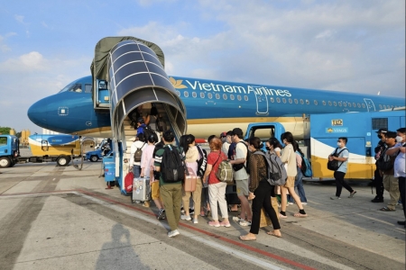 Vietnam Airlines Group mở bán lần đầu 1,5 triệu vé giai đoạn từ ngày 13/01 - 12/02/2025