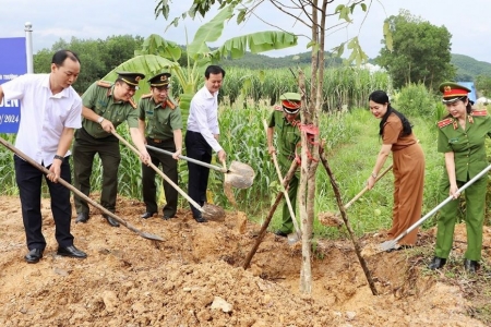 Hà Tĩnh hưởng ứng chương trình “Vì một Việt Nam xanh”