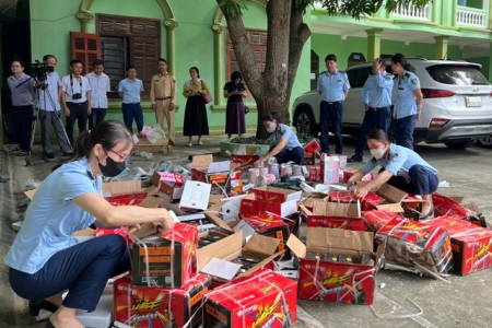 Tiêu hủy gần 30.000 đơn vị sản phẩm là tang vật vi phạm hành chính