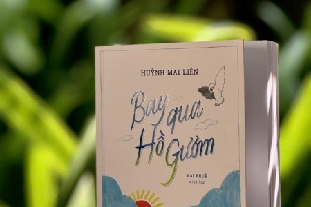 “Bay qua Hồ Gươm” - những vần thơ ký họa Hà Nội