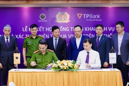 TPBank và Trung tâm RAR ký kết triển khai dịch vụ Định danh và xác thực điện tử qua VneID