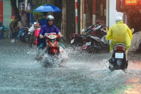 Thời tiết ngày 8/10: Bắc Bộ hanh khô, từ miền Trung vào Nam mưa lớn