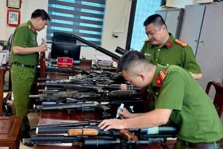 Tuyên Quang: Thu hồi hàng nghìn vũ khí, vật liệu nổ và công cụ hỗ trợ