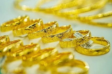 Giá vàng hôm nay 10/10: Giá vàng nhẫn bất ngờ giảm mạnh