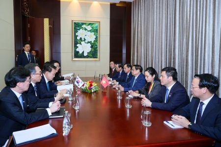 Tổng thống Yoon Suk-yeol khẳng định coi trọng quan hệ và tạo điều kiện thuận lợi cho hàng hoá Việt Nam tiếp cận thị trường Hàn Quốc