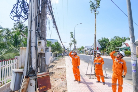 Giá điện tăng thêm 4,8% bắt đầu từ hôm nay