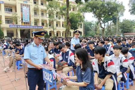 Tuyên truyền phòng, chống tác hại của thuốc lá điện tử, thuốc lá nung nóng tại Trường THPT số 2 TP Lào Cai