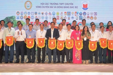 Khai mạc Hội thảo khoa học các trường chuyên khu vực Duyên hải và Đồng bằng Bắc Bộ lần thứ XVI