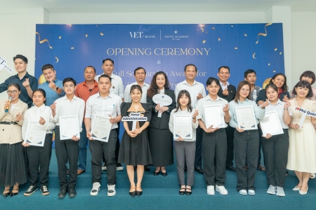 Hotel Academy Việt Nam khai giảng lớp Quản trị Khách sạn và trao học bổng toàn phần VET by EHL