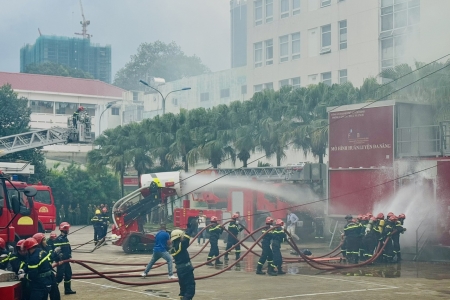 TP. Hồ Chí Minh ra mắt Tổ Cảnh sát chữa cháy và cứu nạn cứu hộ đặc biệt tinh nhuệ