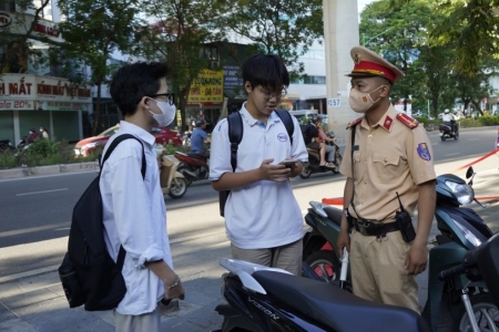 Hà Nội: Xử lý 7.614 trường hợp lứa tuổi học sinh vi phạm luật giao thông trong tháng 10