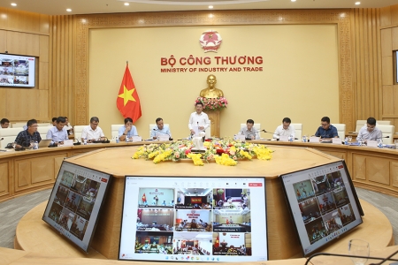 Bộ trưởng Bộ Công Thương – Nguyễn Hồng Diên họp với các địa phương, đơn vị liên quan về các dự án lưới điện