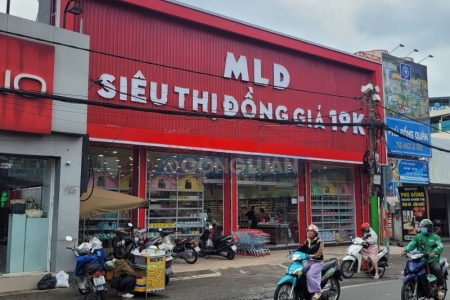 Cửa hàng MLD “Siêu thị đồng giá 19k” đã dán tem, nhãn phụ cho sản phẩm