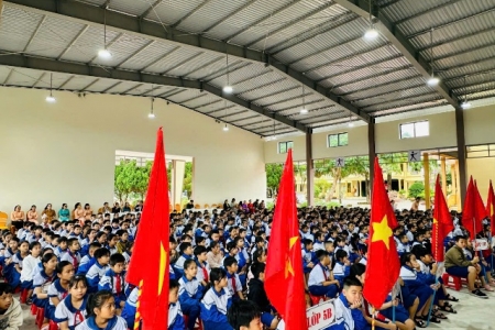 Đồn Biên phòng Lao Bảo tuyên truyền pháp luật và phòng, chống ma túy cho các em học sinh