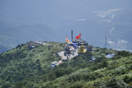 Quảng Ninh thúc đẩy du lịch phát triển bền vững