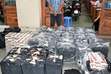 Kiểm tra phương tiện vận chuyển, phát hiện 19.000 bao thuốc lá nhập lậu