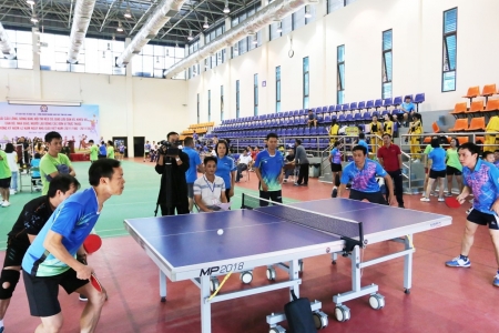 Bắc Ninh: Gần 500 cán bộ, giáo viên tham gia giải thể thao chào mừng kỷ niệm Ngày Nhà giáo Việt Nam