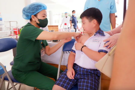 TP. Hồ Chí Minh: Có tình trạng các trường học bỏ sót trẻ cần tiêm vaccine sởi