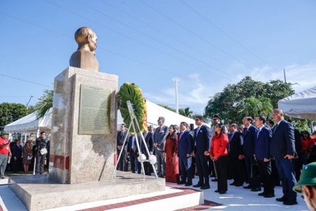 Thủ tướng Phạm Minh Chính dự lễ khánh thành tôn tạo Tượng đài Chủ tịch Hồ Chí Minh tại Dominica