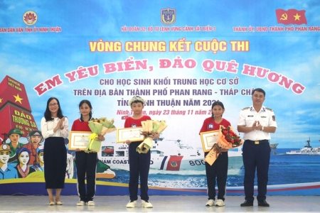 Hải đoàn 32 tổ chức Cuộc thi “Em yêu biển, đảo quê hương” tại Ninh Thuận