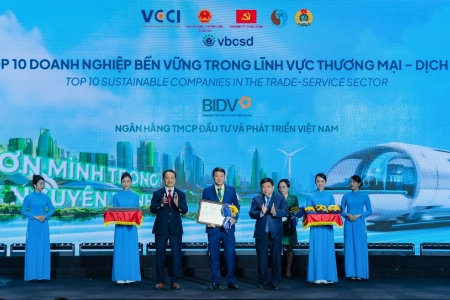 BIDV lần thứ 6 vào Top 10 Doanh nghiệp bền vững lĩnh vực thương mại - dịch vụ