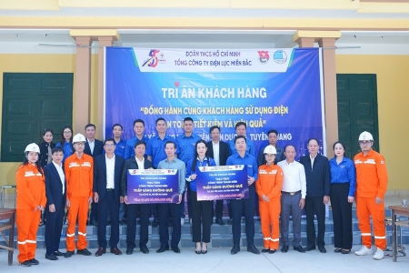 Đoàn thanh niên EVNNPC với nhiều hoạt động ý nghĩa nhân tháng “Tri ân khách hàng năm 2024”