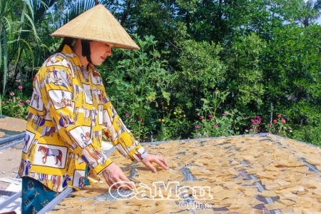 Bánh phồng tôm đón Tết