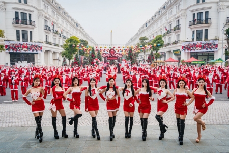 Danko City – Giáng sinh diệu kỳ với 300 ông già Noel