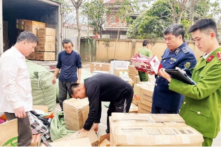 Lạng Sơn tăng cường kiểm tra, kiểm soát hàng hóa dịp cuối năm