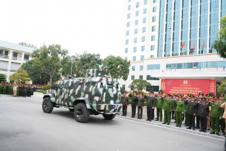 Công an Thanh Hóa ra quân và phát động thi đua tấn công, trấn áp tội phạm dịp Tết Nguyên đán Ất Tỵ 2025