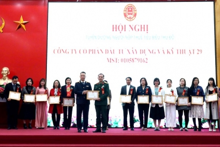 Cục Thuế Hà Nội tuyên dương 72 doanh nghiệp nộp thuế tiêu biểu