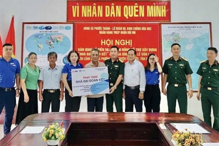 Bình Định: 11 nhà đại đoàn kết của MB trao tặng gia đình có hoàn cảnh khó khăn