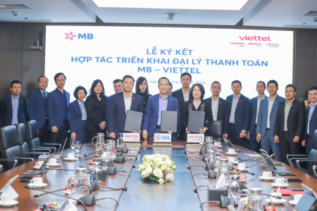 MB “bắt tay” Viettel, biến hơn 2.000 cửa hàng, siêu thị, bưu cục thành điểm giao dịch tài chính