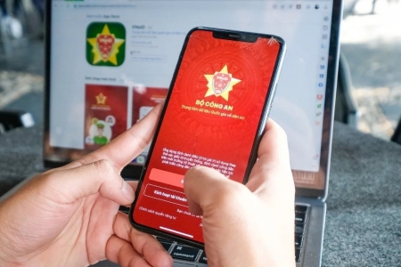 Từ ngày 1/1/2025, người dân có thể dùng VNeID để mua thuốc trực tuyến