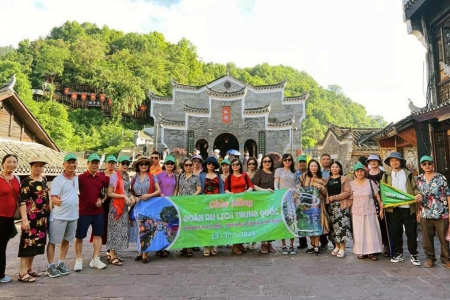 Tour du lịch ngoại hút khách trong dịp Tết Nguyên Ất Tỵ 2025