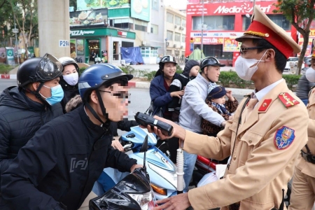 Hà Nội: Nhiều trường hợp vi phạm nồng độ cồn trong ngày mùng 1 Tết