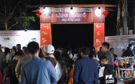 Độc lạ phiên chợ "âm dương mua may bán rủi" ở Bắc Ninh