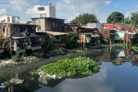 TP. Hồ Chí Minh dự kiến di dời gần 40.000 căn nhà ven kênh rạch