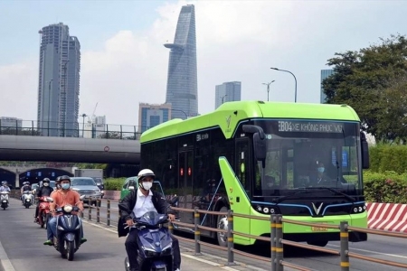 TP. Hồ Chí Minh: Khuyến khích chuyển đổi phương tiện giao thông công cộng bằng xe buýt điện