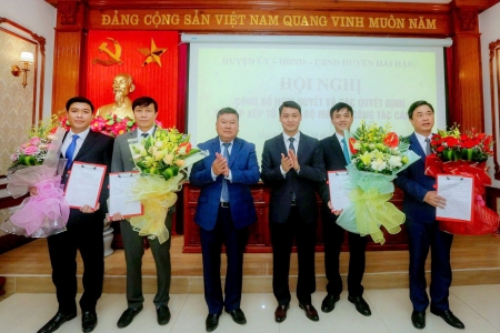 Huyện Hải Hậu công bố các nghị quyết sắp xếp tổ chức bộ máy và công tác cán bộ